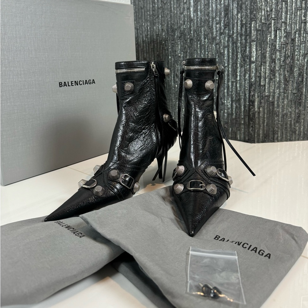 🖤BNWT Authentic Balenciaga Women’s Cagole 90MM Black Bootie Size 37